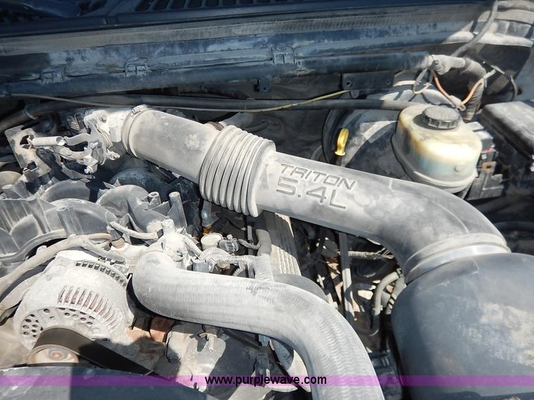 image for item K1587 2001 Ford F250 Super Duty XL pickup truck