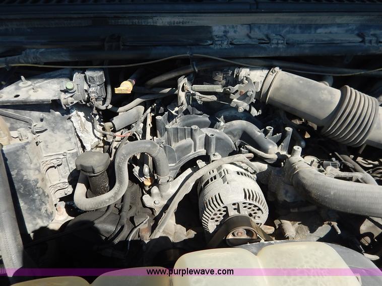 image for item K1587 2001 Ford F250 Super Duty XL pickup truck