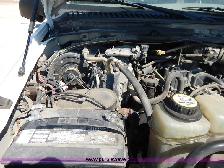 image for item K1587 2001 Ford F250 Super Duty XL pickup truck