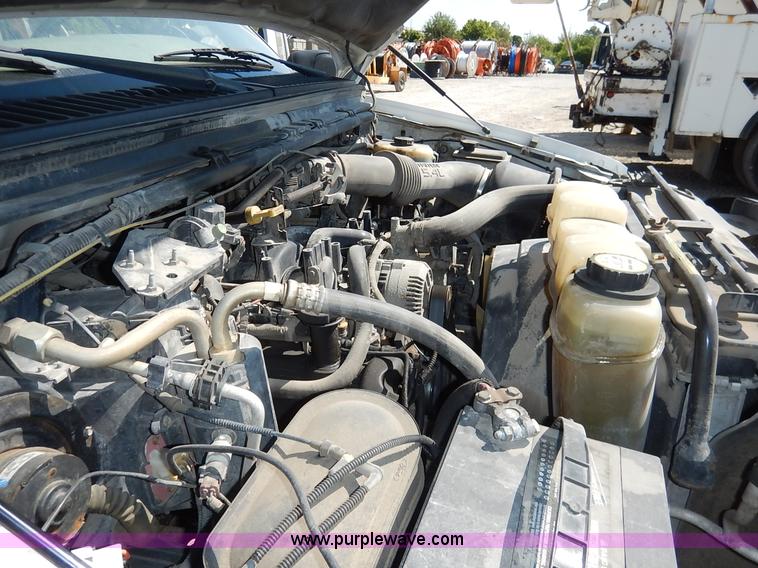 image for item K1587 2001 Ford F250 Super Duty XL pickup truck