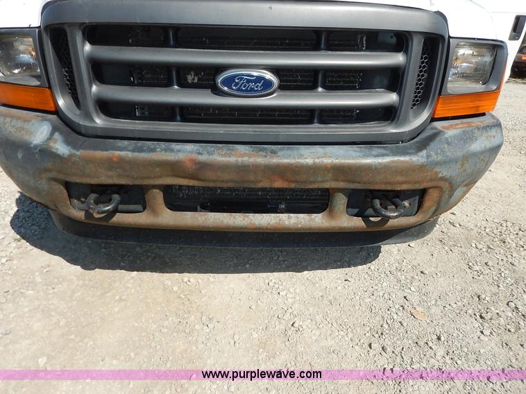 image for item K1587 2001 Ford F250 Super Duty XL pickup truck
