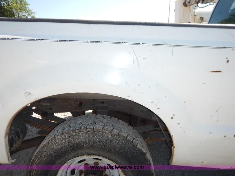 image for item K1587 2001 Ford F250 Super Duty XL pickup truck