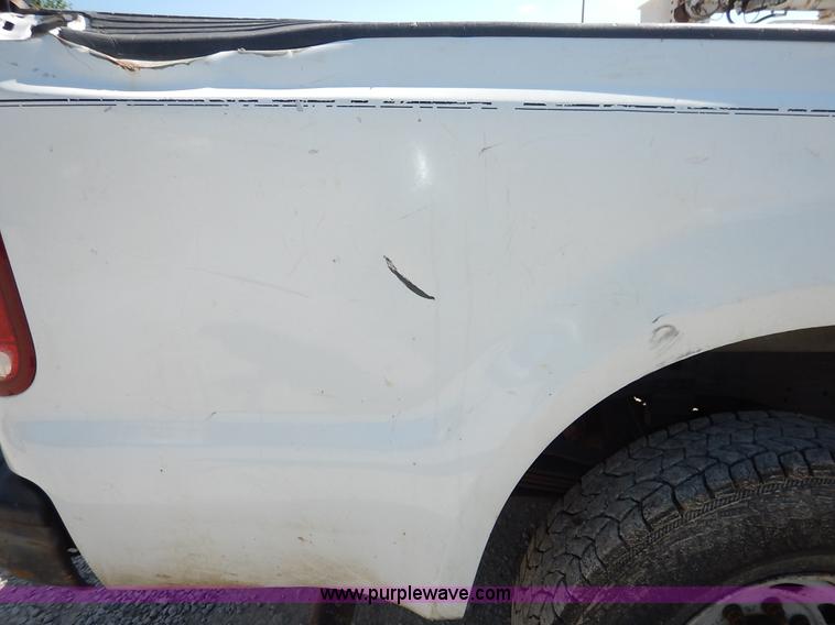 image for item K1587 2001 Ford F250 Super Duty XL pickup truck