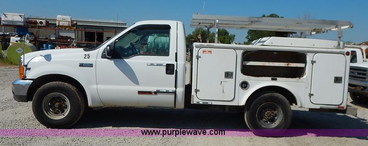 image for item K1588 2000 Ford F250 Super Duty XL utility truck