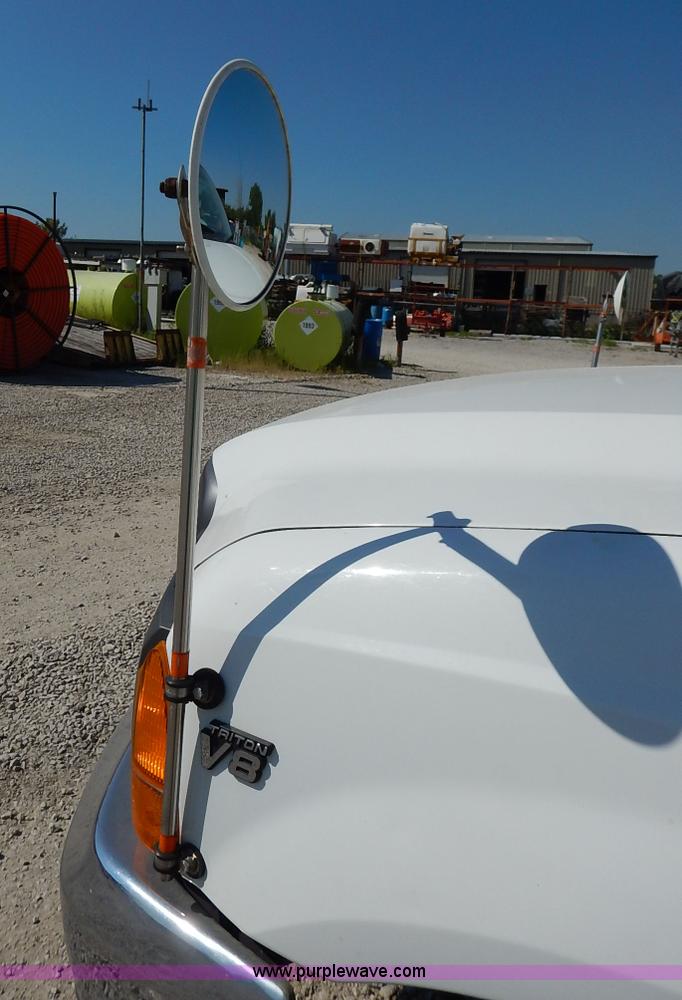 image for item K1588 2000 Ford F250 Super Duty XL utility truck