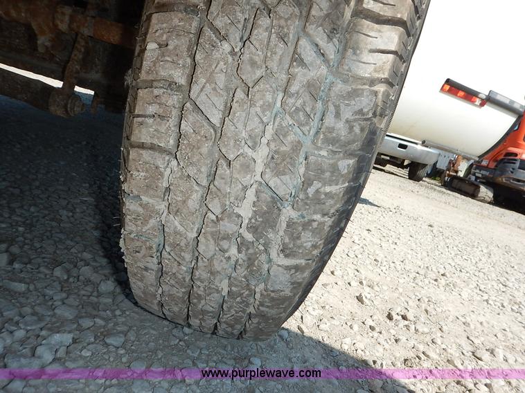 image for item K1588 2000 Ford F250 Super Duty XL utility truck