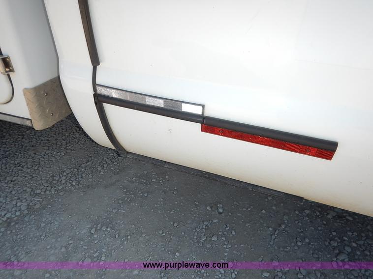 image for item K1588 2000 Ford F250 Super Duty XL utility truck