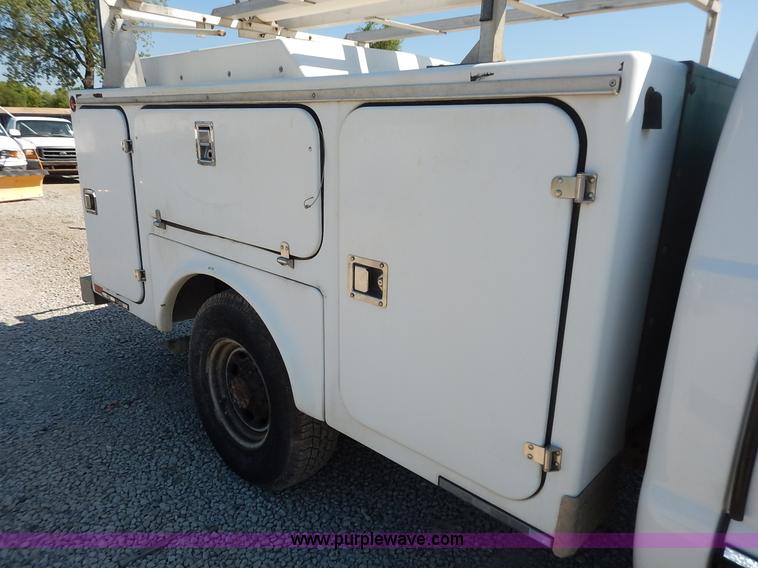 image for item K1588 2000 Ford F250 Super Duty XL utility truck