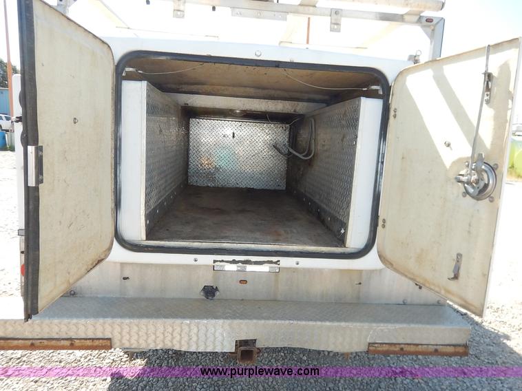 image for item K1588 2000 Ford F250 Super Duty XL utility truck