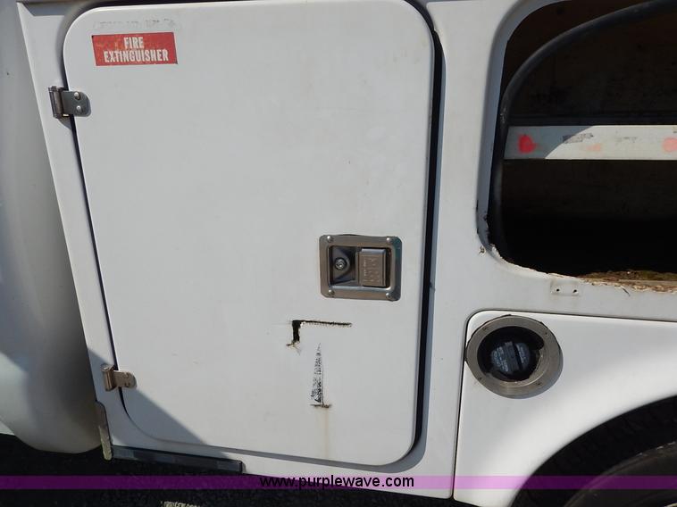 image for item K1588 2000 Ford F250 Super Duty XL utility truck