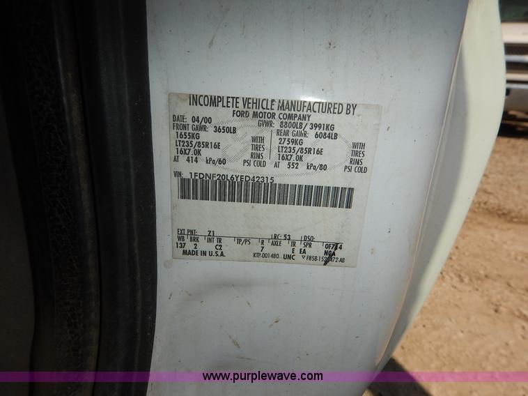 image for item K1588 2000 Ford F250 Super Duty XL utility truck