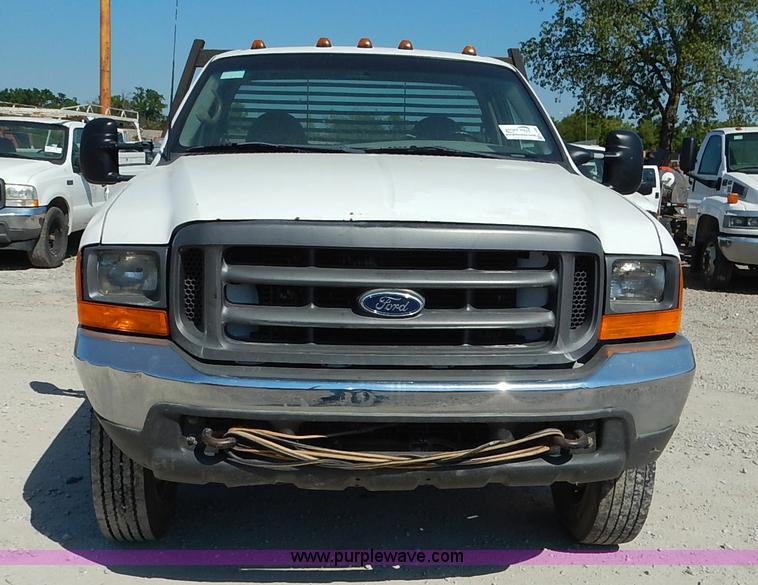 image for item K1589 2000 Ford F450 Super Duty XL flatbed truck