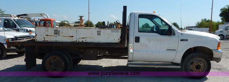 image for item K1589 2000 Ford F450 Super Duty XL flatbed truck