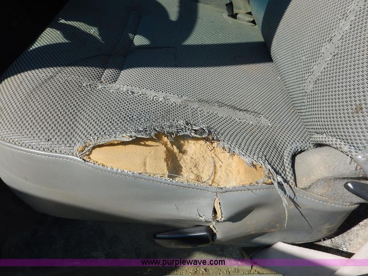 image for item K1589 2000 Ford F450 Super Duty XL flatbed truck