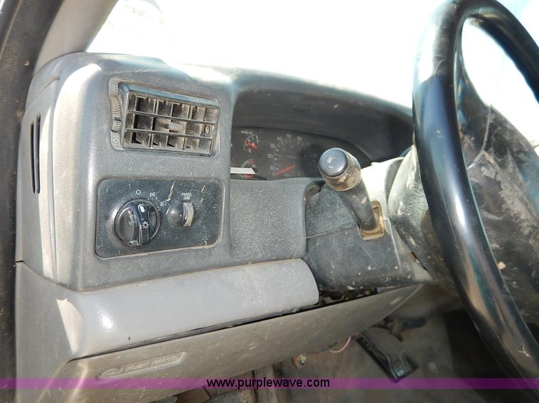 image for item K1589 2000 Ford F450 Super Duty XL flatbed truck