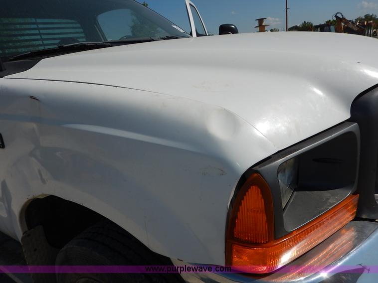 image for item K1589 2000 Ford F450 Super Duty XL flatbed truck