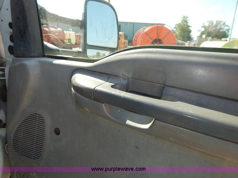 image for item K1589 2000 Ford F450 Super Duty XL flatbed truck