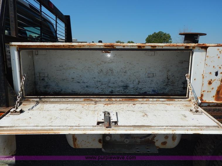 image for item K1589 2000 Ford F450 Super Duty XL flatbed truck