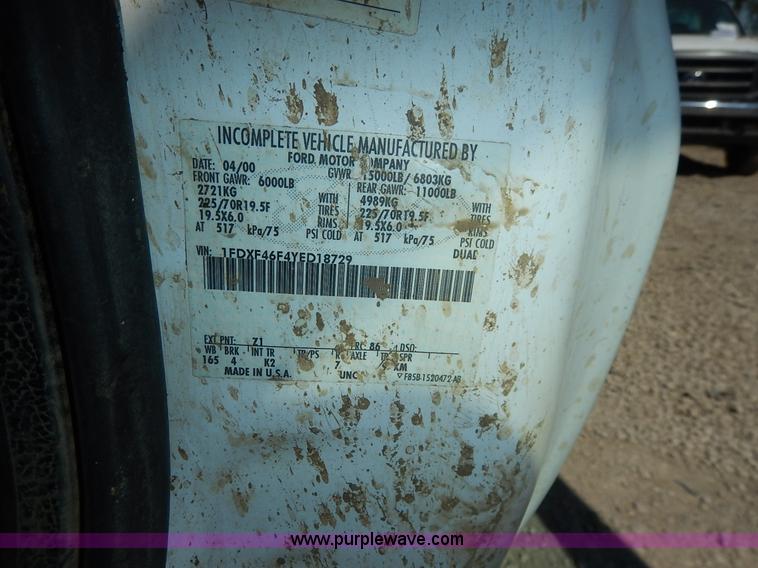 image for item K1589 2000 Ford F450 Super Duty XL flatbed truck