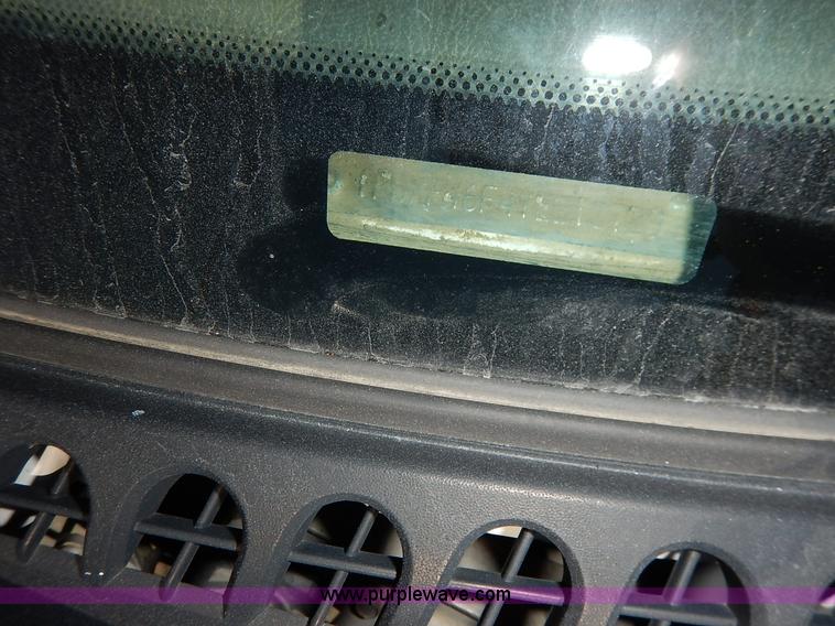 image for item K1589 2000 Ford F450 Super Duty XL flatbed truck