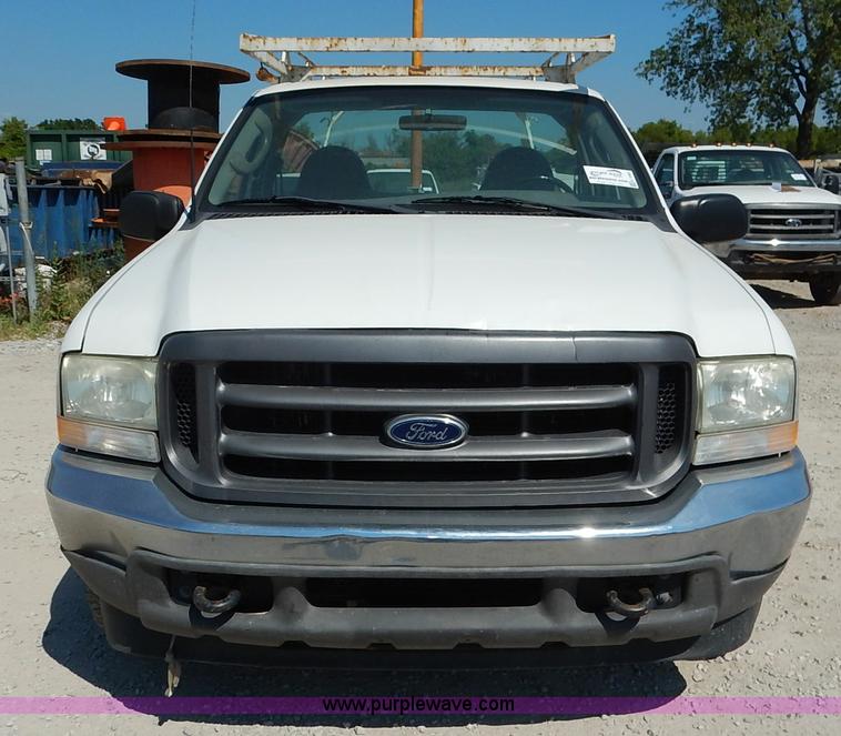 image for item K1590 2003 Ford F250 Super Duty XL pickup truck