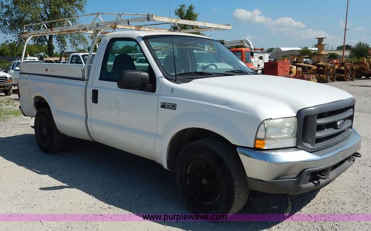 image for item K1590 2003 Ford F250 Super Duty XL pickup truck