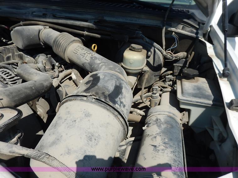 image for item K1590 2003 Ford F250 Super Duty XL pickup truck