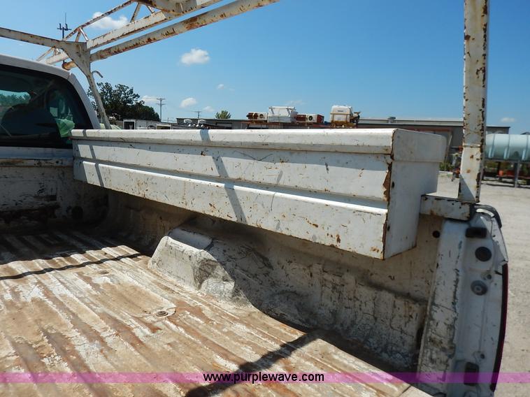 image for item K1590 2003 Ford F250 Super Duty XL pickup truck