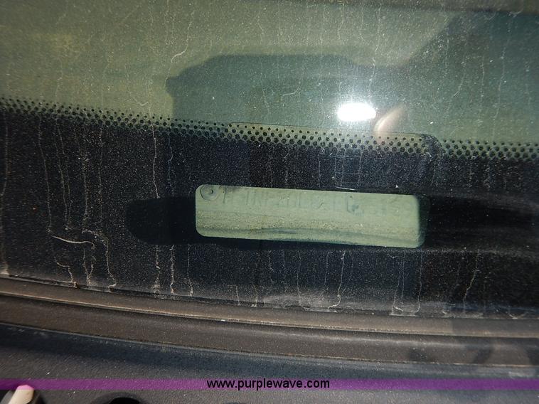 image for item K1590 2003 Ford F250 Super Duty XL pickup truck