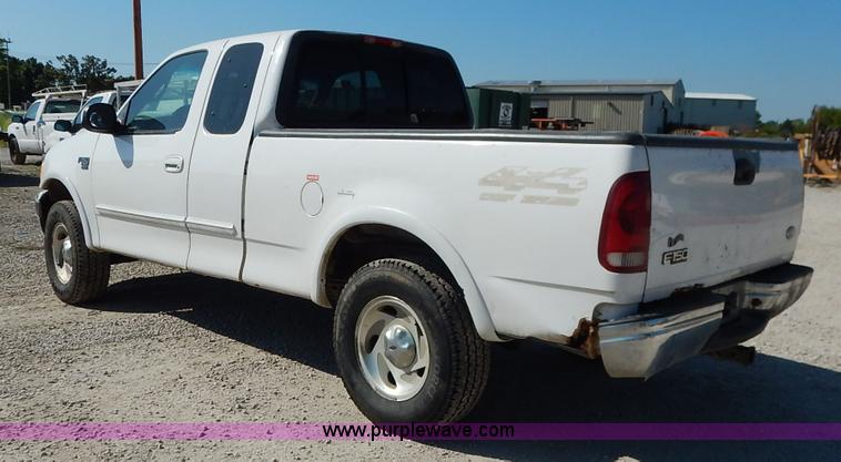image for item K1591 2000 Ford F150 XLT SuperCab pickup truck