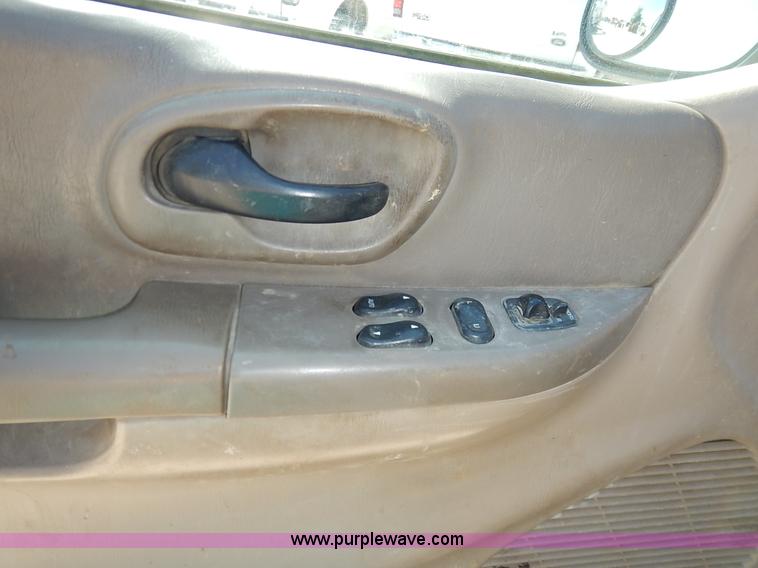 image for item K1591 2000 Ford F150 XLT SuperCab pickup truck