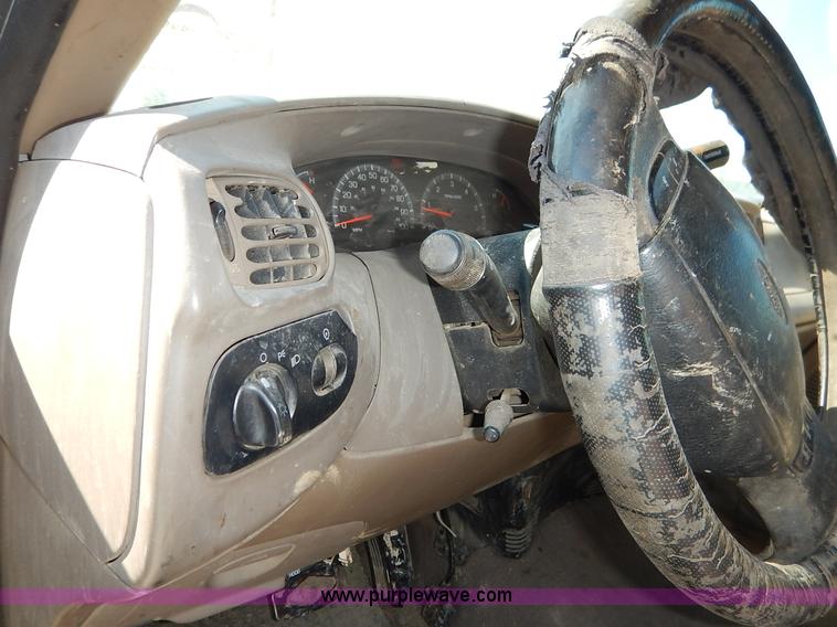 image for item K1591 2000 Ford F150 XLT SuperCab pickup truck