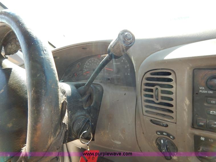 image for item K1591 2000 Ford F150 XLT SuperCab pickup truck