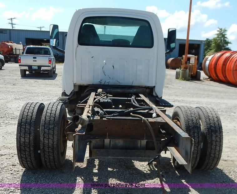 image for item K1592 2005 Chevrolet C4500 truck cab and chassis