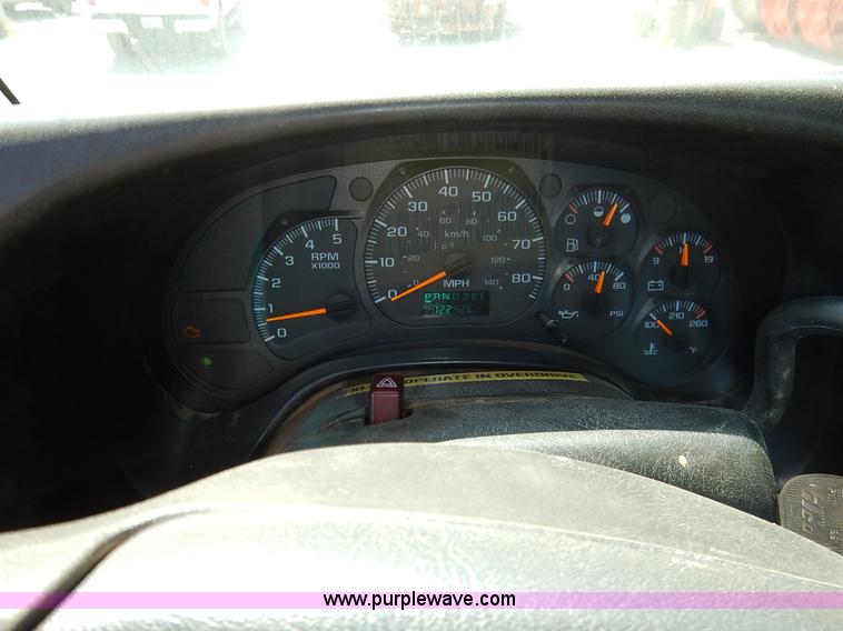 image for item K1592 2005 Chevrolet C4500 truck cab and chassis