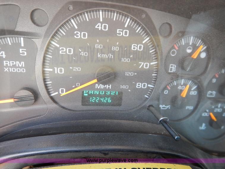 image for item K1592 2005 Chevrolet C4500 truck cab and chassis