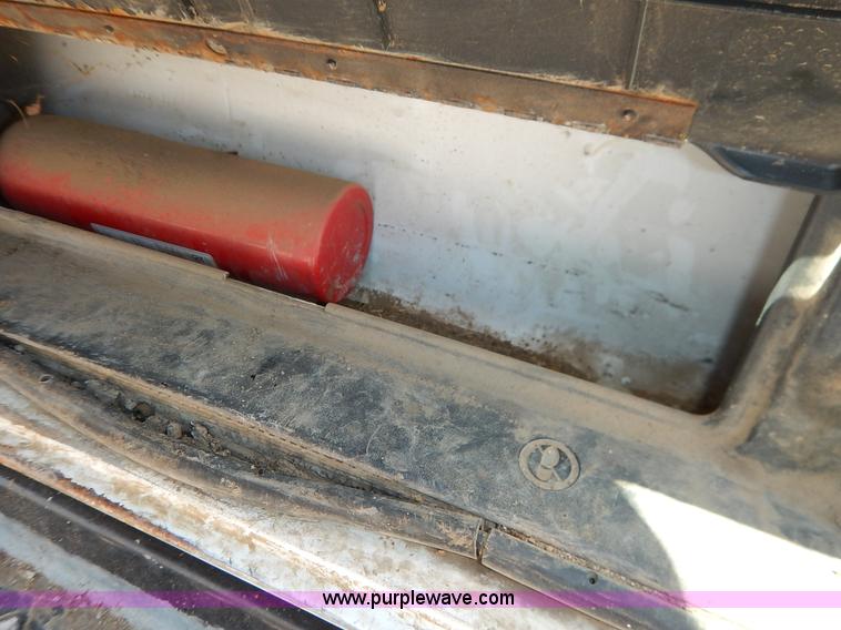 image for item K1592 2005 Chevrolet C4500 truck cab and chassis