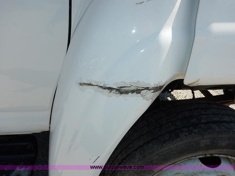 image for item K1592 2005 Chevrolet C4500 truck cab and chassis