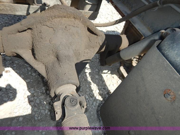 image for item K1592 2005 Chevrolet C4500 truck cab and chassis