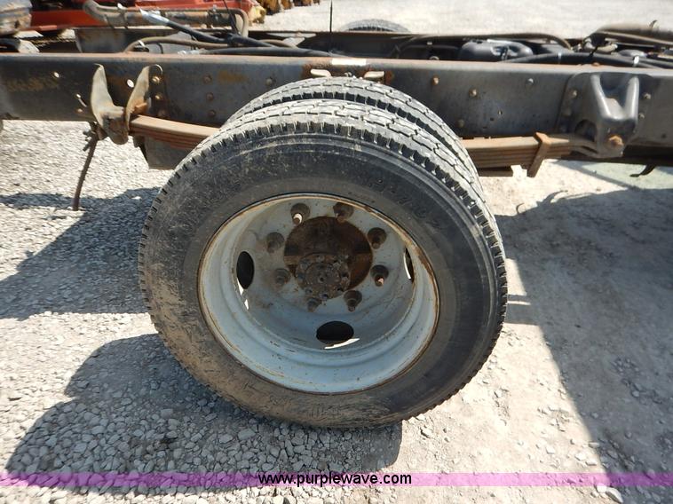 image for item K1592 2005 Chevrolet C4500 truck cab and chassis