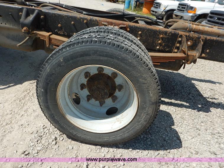 image for item K1592 2005 Chevrolet C4500 truck cab and chassis