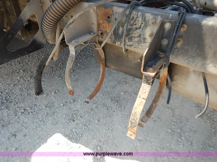 image for item K1592 2005 Chevrolet C4500 truck cab and chassis