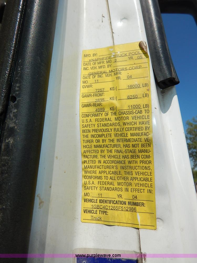 image for item K1592 2005 Chevrolet C4500 truck cab and chassis