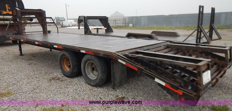 image for item K1647 2005 Lone-star equipment trailer