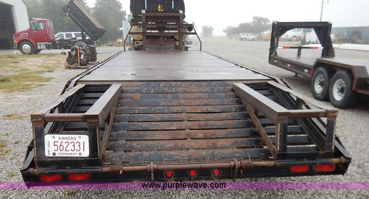 image for item K1647 2005 Lone-star equipment trailer