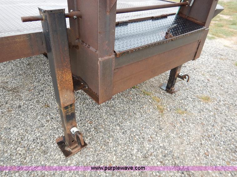 image for item K1647 2005 Lone-star equipment trailer