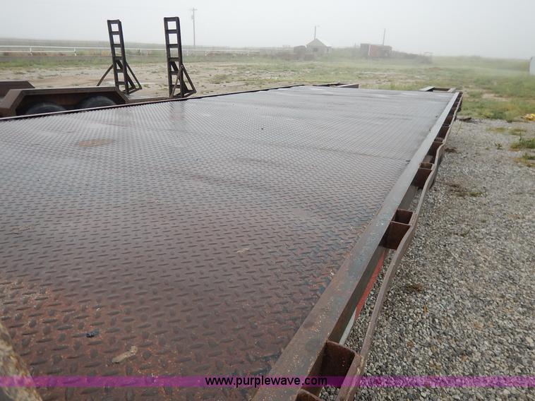 image for item K1647 2005 Lone-star equipment trailer