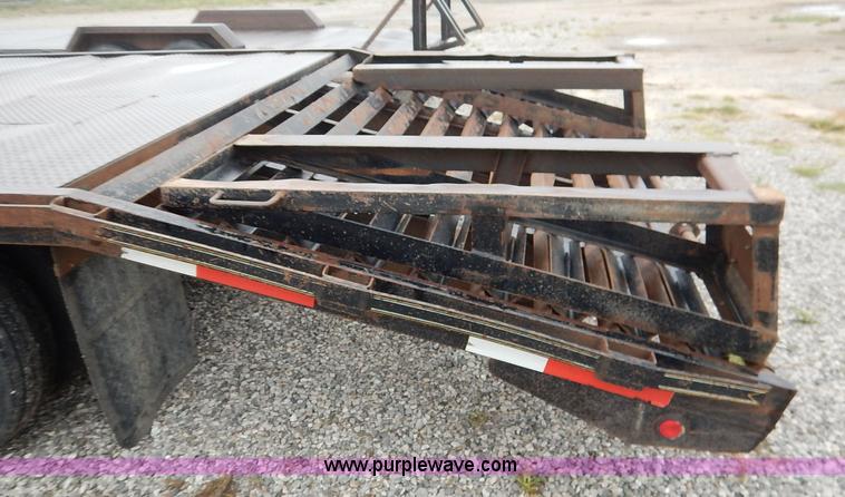 image for item K1647 2005 Lone-star equipment trailer