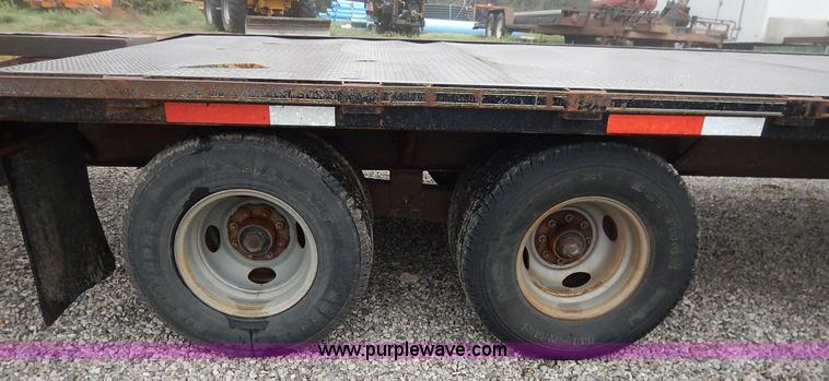 image for item K1647 2005 Lone-star equipment trailer