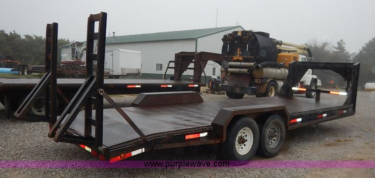 image for item K1648 2002 Lone-star equipment trailer